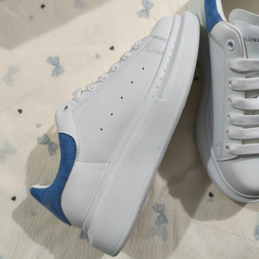 Alexander Mcqueen Oversized Leather White Sneakers - Picture 4 of 7
